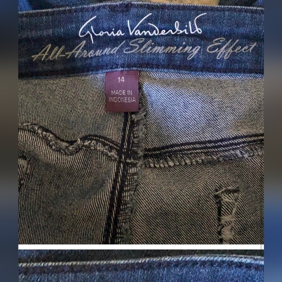 Slimming Effect jean shorts size 14ll - Picture 3 of 4